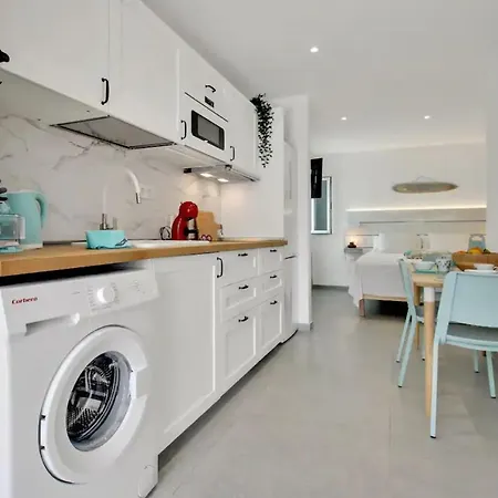4ever1 Apartment